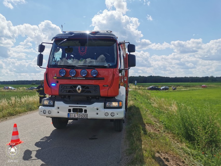 Zderzenie dwóch ciężarówek na odcinku Zambrów - Białystok