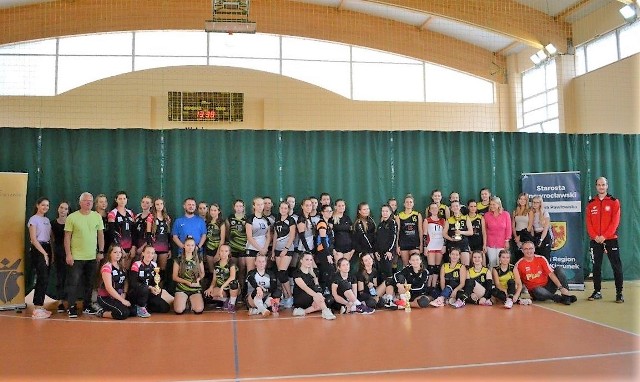 II LO im. Marii Konopnickiej w Inowrocławiu było organizatorem Wojewódzkiego Turnieju Piłki Siatkowej Dziewcząt
