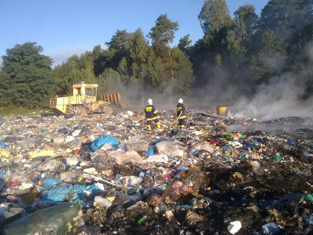 Ochotnicza Straż Pożarna w Kębłowie ma na swoim koncie kilka nietypowych akcji, np. gaszenie pożaru wysypiska śmieci