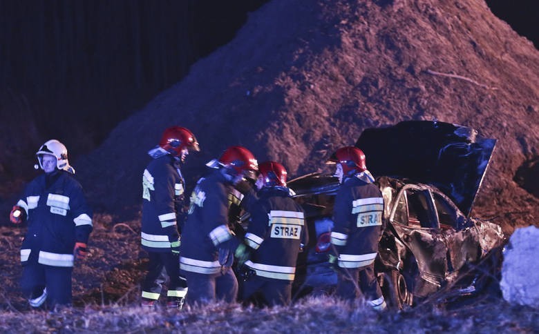 Śmiertelny wypadek na S3. Mercedes na dolnośląskich numerach...