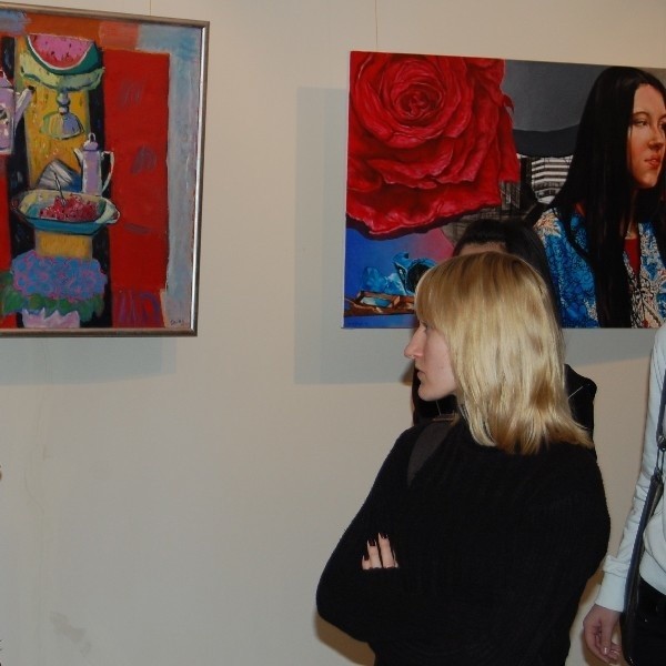 Wystawę artystów krakowskiego ASP można oglądać w budynku PWSZ przy ulicy Wyszyńskiego 10 do 7 lutego.