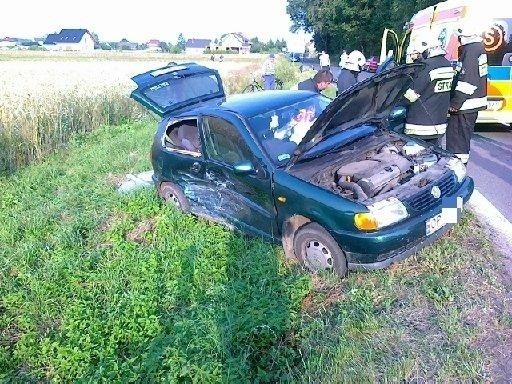 VW polo zderzył się z oplem astrą.