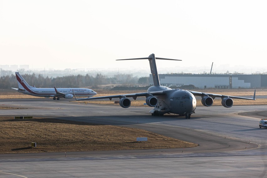 Lotnisko w Jasionce wciąż przyjmuje amerykańskie samoloty wojskowe [ZDJĘCIA]