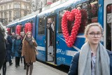 Po Krakowie kursował specjalny walentynkowy tramwaj