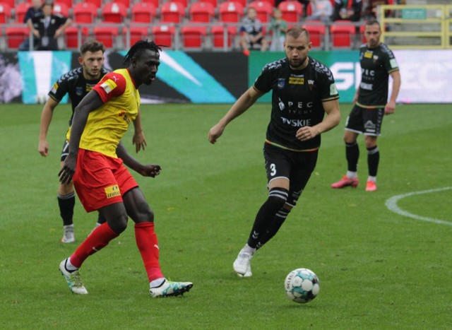 Gol Emile Thiakane dał Koronie Kielce wygraną 1:0 z Resovią Rzeszów w meczu 14. kolejki Fortuna 1 Ligi.