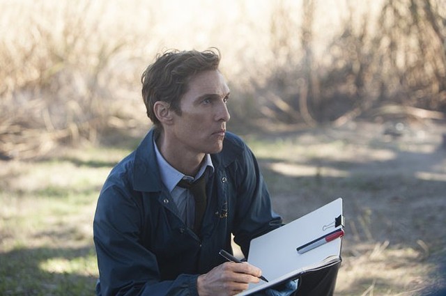 Matthew McConaughey jako Rust Cohle w serialu "Detektyw" (fot. AplusC)