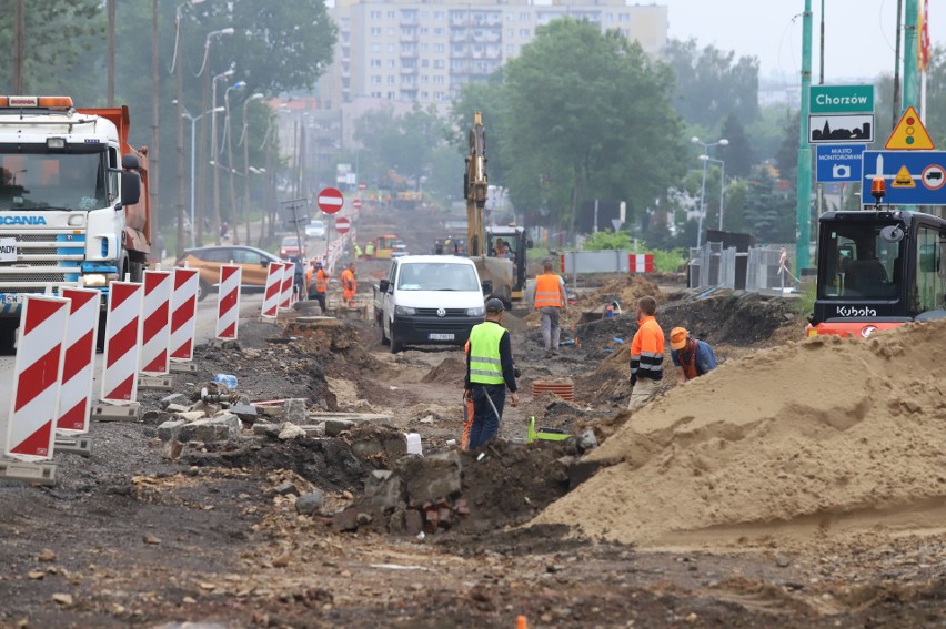 Trwa przebudowa ulicy 3 Maja w Chorzowie....