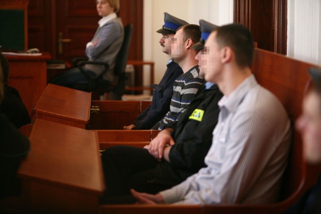 Radomska prokuratura   domaga się dla oskarżonych po 8 lat więzienia,  rodzina Macieja Mieśnika - maksymalnych kar.   
