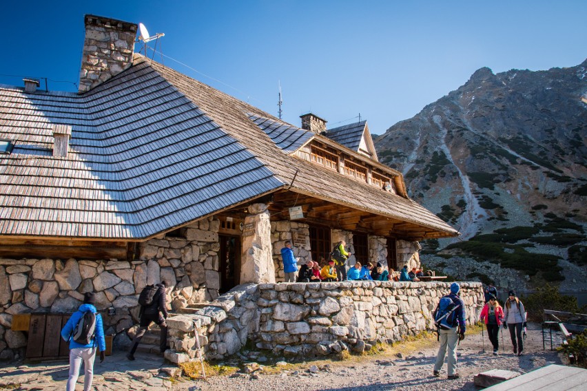 Tatry. Malownicza Dolina Pięciu Stawów Polskich. Propozycja na długą jesienną wędrówkę [ZDJĘCIA]