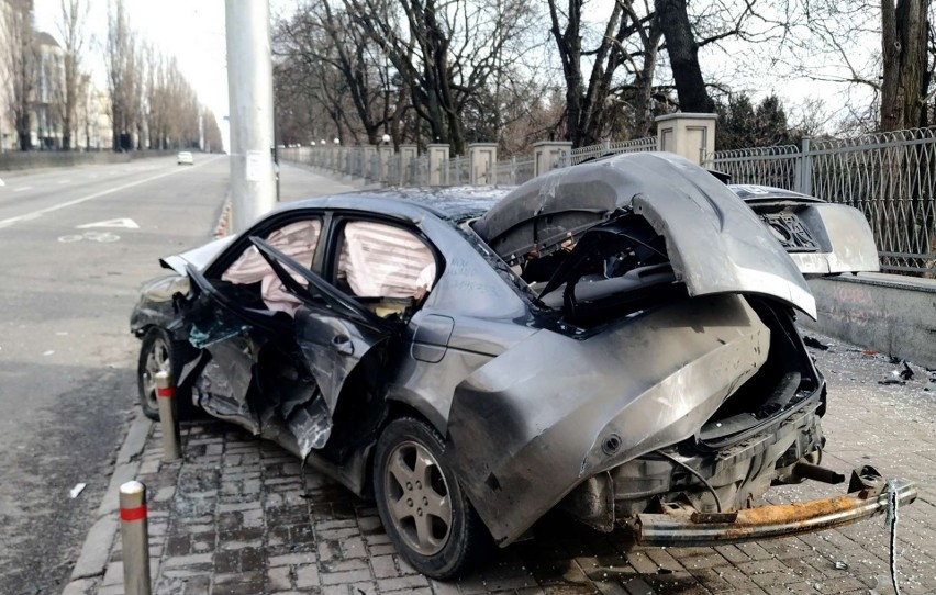 Tak Rosja niszczy Kijów - stolicę Ukrainy. Zobacz, jak wyglądają zbombardowane miejsca [ZDJĘCIA]