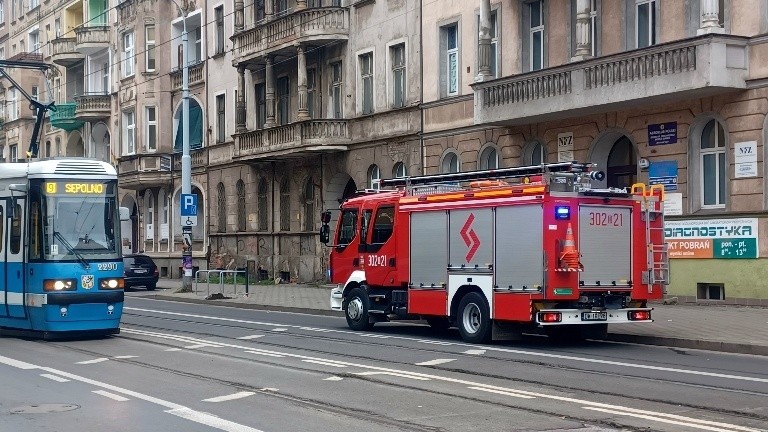 Straż pożarna we wrocławskiej przychodni. Co się tam stało?