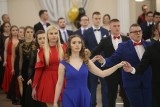 Studniówka 2019 uczniów II LO im. S. Wyspiańskiego w Będzinie ZDJĘCIA