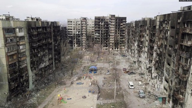 Przed napaścią Rosji na Ukrainę liczba mieszkańców Mariupola wynosiła około 430 tys. W ocenie ONZ miasto opuściło około 350 tys. cywilów