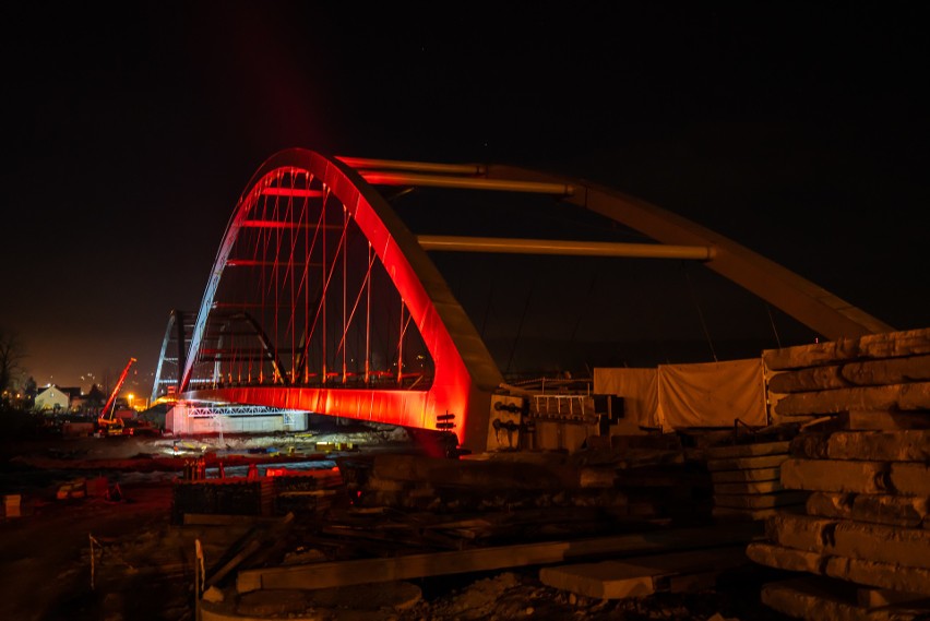 Nowy Sącz. Czy most heleński będzie oświetlony na kolorowo? [ZDJĘCIA]