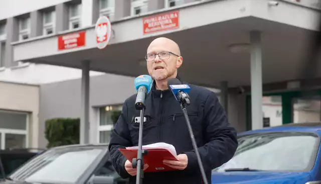 Waldemar Ruszel, aktywista społeczny złożył w czwartek zawiadomienie do Prokuratury Rejonowej dla Miasta Rzeszowa o podejrzeniu popełnienia przestępstw.