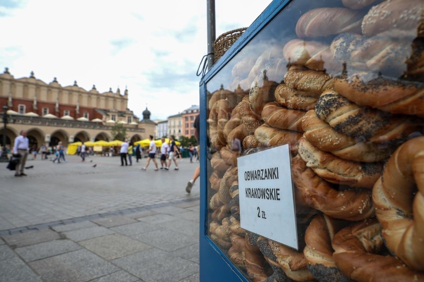 Obwarzanki mają być sprzedawane w opakowaniach...