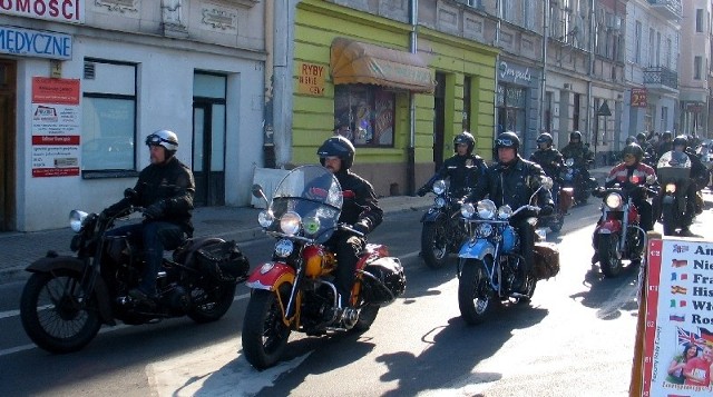 Zabytkowe motory przejechały ulicami Przemyśla.