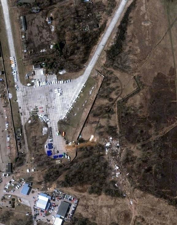 Satelitarne zdjęcia miejsca katastrofy w Smoleńsku.