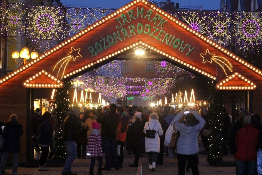 Rekordowe tłumy na wrocławskim Jarmarku Bożonarodzeniowym