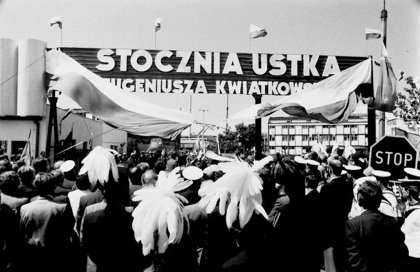 Czerwiec 1987, uroczystość na-dania imienia E....