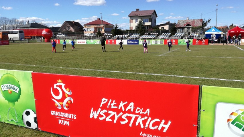 Marzą o grze na Narodowym. Finały wojewódzkie "Z Podwórka na Stadion o Puchar Tymbarku"