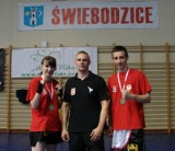 Kickboxing: Borzęcka i Sigłowy wracają z brązowymi medalami mistrzostw Polski