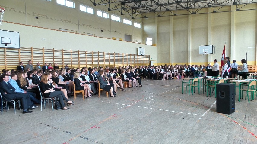 Zakończenie roku szkolnego maturzystów w II LO w Olkuszu