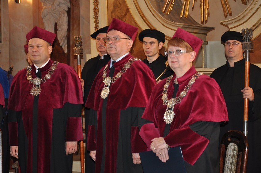 Podczas uroczystości w Oratorium Marianum tytuł doktora...