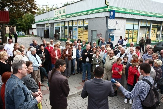 30 sierpnia - Protest mieszkańców w obronie sklepu Lemir