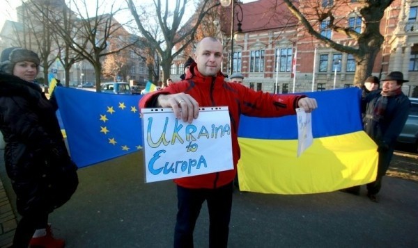 Pikieta solidarności z Ukrainą w Szczecinie - listopad 2013