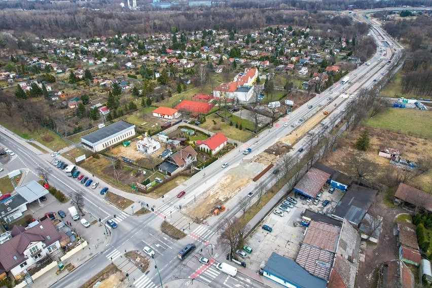 Kraków. Nowy etap przebudowy torowiska tramwajowego na al. Jana Pawła II i ul. Ptaszyckiego [ZDJĘCIA]