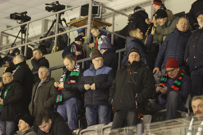 GKS Tychy - Podhale Nowy Targ 2:1 [ZDJĘCIA KIBICÓW] Ostatni mecz sezonu zasadniczego na Stadionie Zimowym