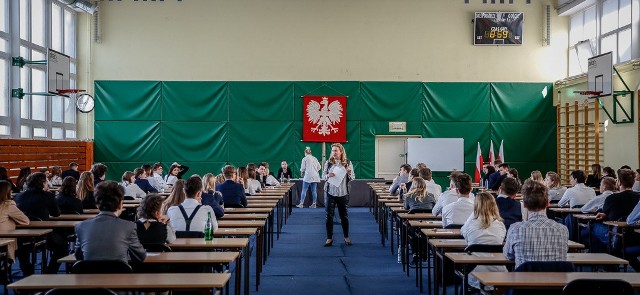 Tematy rozprawek maturalnych CKE 2019. Tischner, Zawistowska i Leśmian na maturze 2019 z polskiego rozszerzonego: tragedia, miłość, śmierć