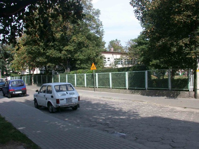 Według gminy wyznaniowej z Wrocławia, w tym miejscu niegdyś stała synagoga.