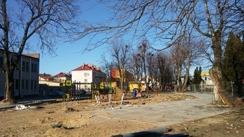 Po długiej przerwie znów rusza budowa centrum przesiadkowego w Łapach. Przetarg został właśnie rozstrzygnięty (zdjęcia)