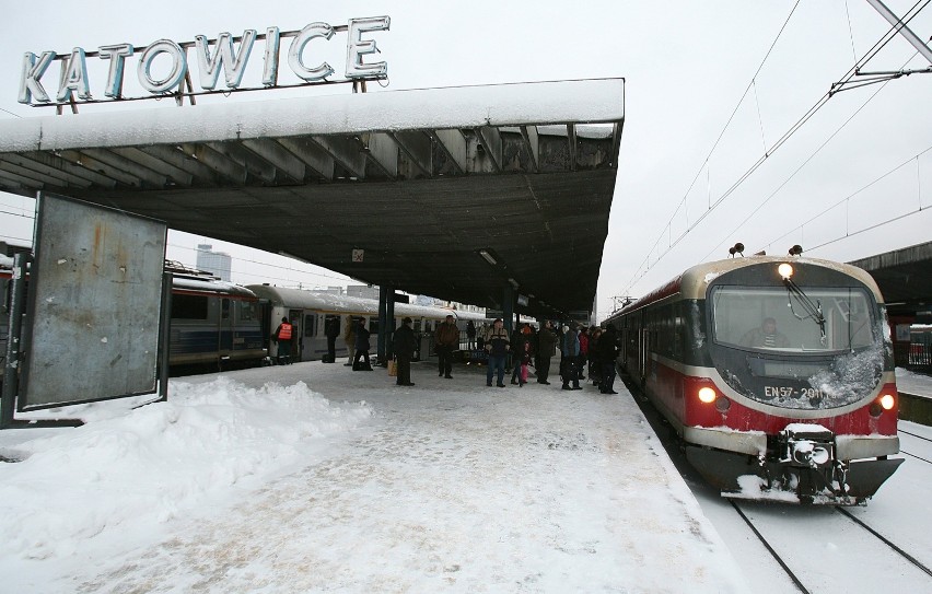 Pociągi na trasie Gliwice - Katowice staneły. Kursy sa...