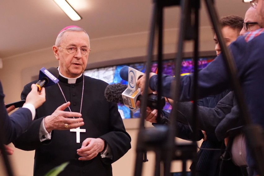 Watykan jedną ze spraw biskupa Janiaka prowadzi już od 2018...