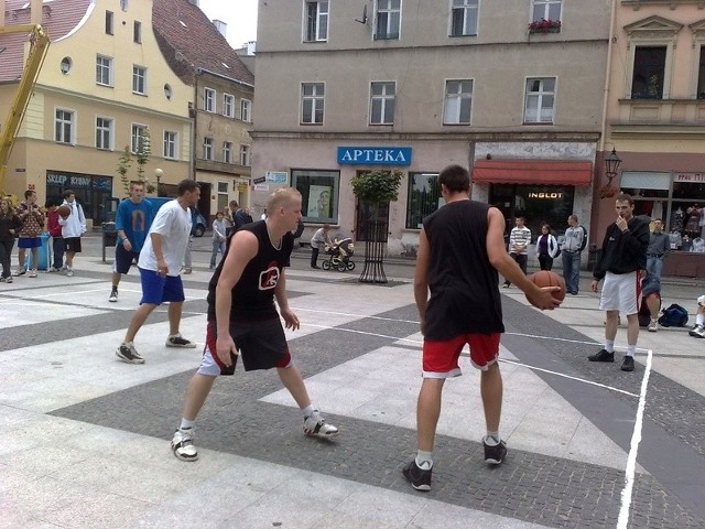 W finale najlepszy brzeski zespół - Niewiadoma X nie dał rady gościom ze Strzelec.