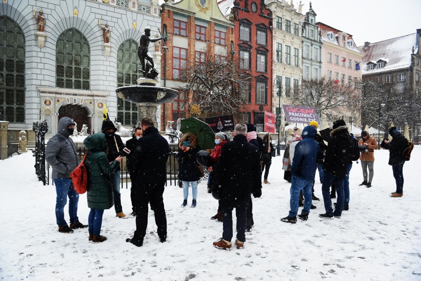 Protest przedstawicieli branży weselnej w Gdańsku 17.02.2021 r. "To jest jedna wielka katastrofa"