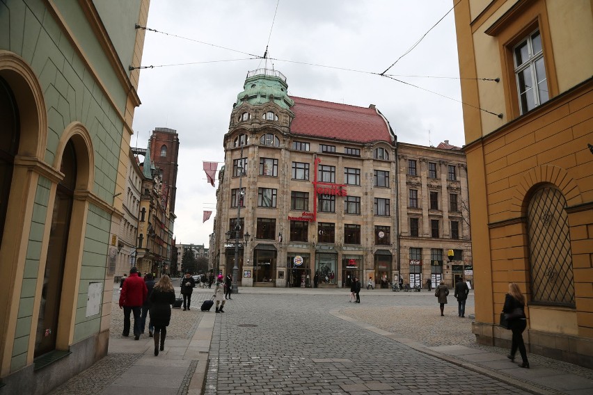 "Feniks" to jeden z najbardziej rozpoznawalnych zabytków Wrocławia