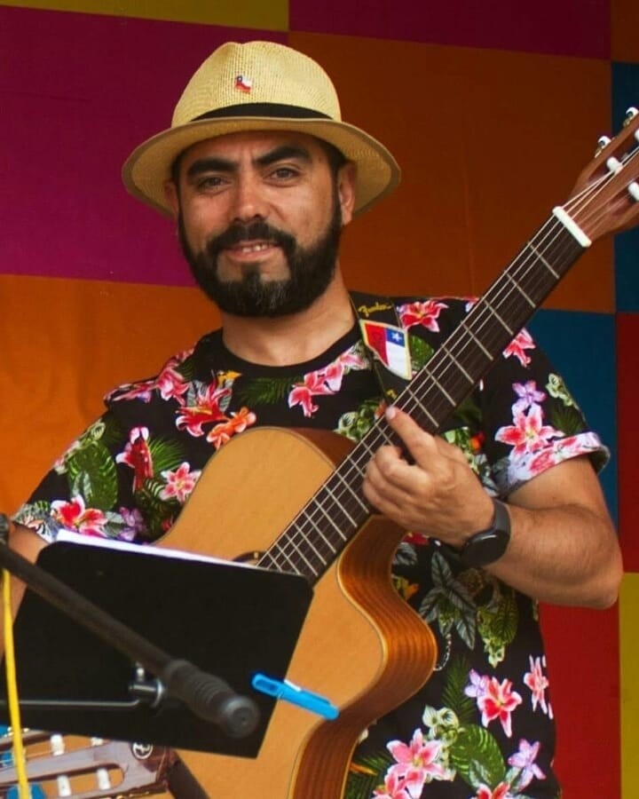 Jorge Esparza to chilijski gitarzysta związany z Poznaniem...