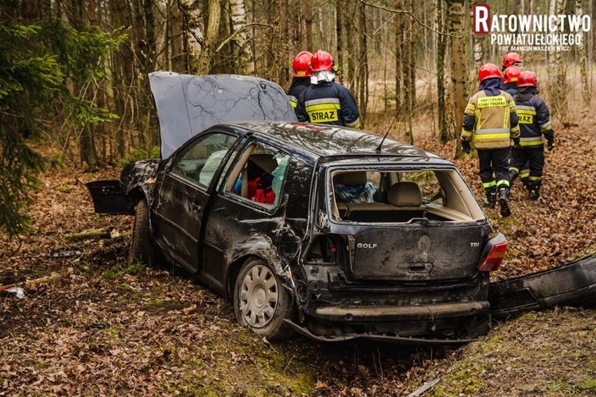 Wypadek Ełk - Regielnica. Pijany wjechał do rowu [zdjęcia]