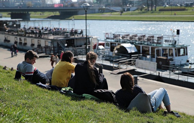 Pogoda na weekend. Sprawdź prognozę pogody na najbliższe dni. Czy będzie ciepło? [24-25.08.]