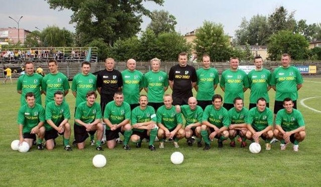 Latem 2007 roku byli piłkarze Siarki Tarnobrzeg uświetnili jubileusz 50-lecia klubu. OId tamtej chwili minęło już 10 lat.