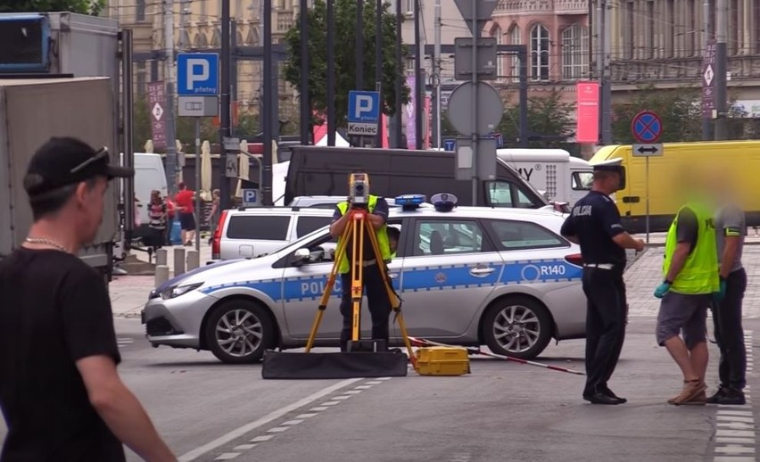 Wypadek w Katowicach. Autobus przejechał kobietę.