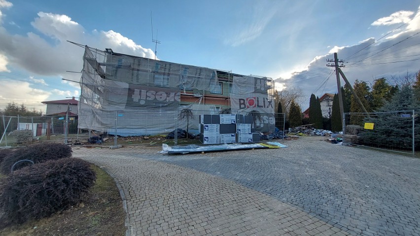 Budynki użyteczności publicznej w gminie Sadowie przechodzą termomodernizację. Co jeszcze się zmieni w gminie?