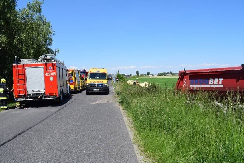 Chwilę przed godziną 14.00 w poniedziałkowe popołudnie...