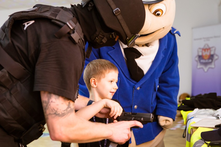 Policjanci z Piły obiecali mu pomóc w walce z rakiem. Udało...