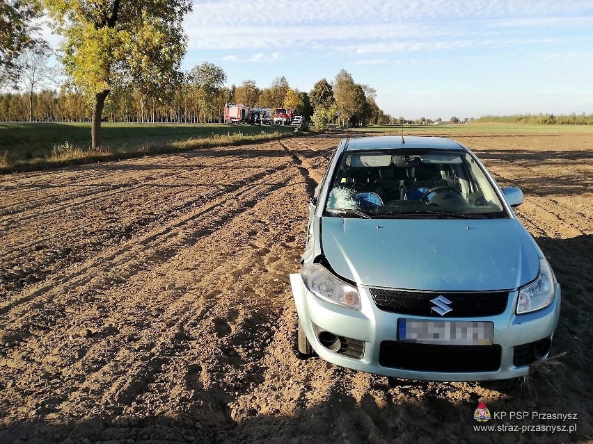 Wypadek na DK 57 z Przasnysza do Chorzel. W Świniarach zderzyły się osobówka i motocykl [ZDJĘCIA]