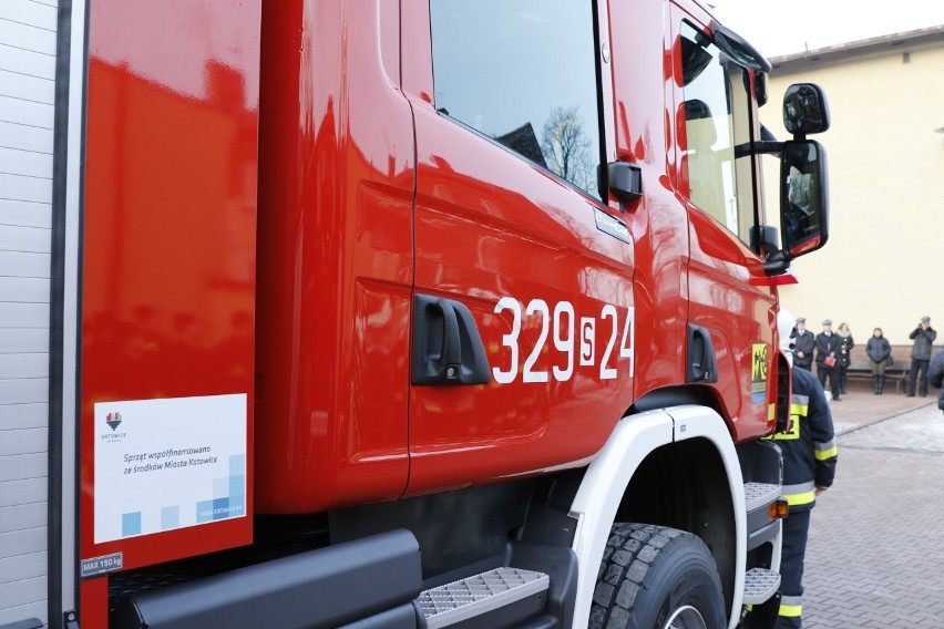 Nowy wóz strażaków z OSP Dąbrówka Mała